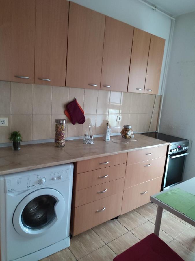 בוקרשט 1 Room Apartment In Titan מראה חיצוני תמונה