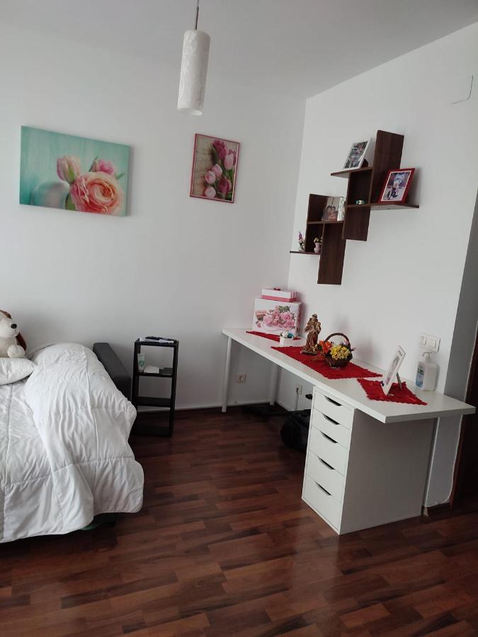 בוקרשט 1 Room Apartment In Titan מראה חיצוני תמונה
