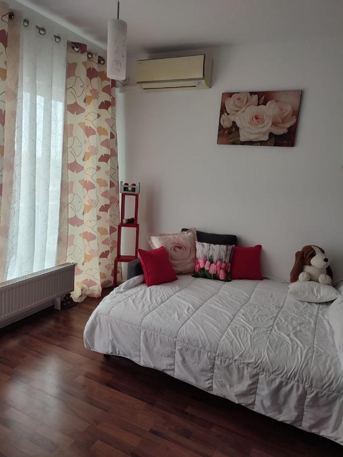 בוקרשט 1 Room Apartment In Titan מראה חיצוני תמונה